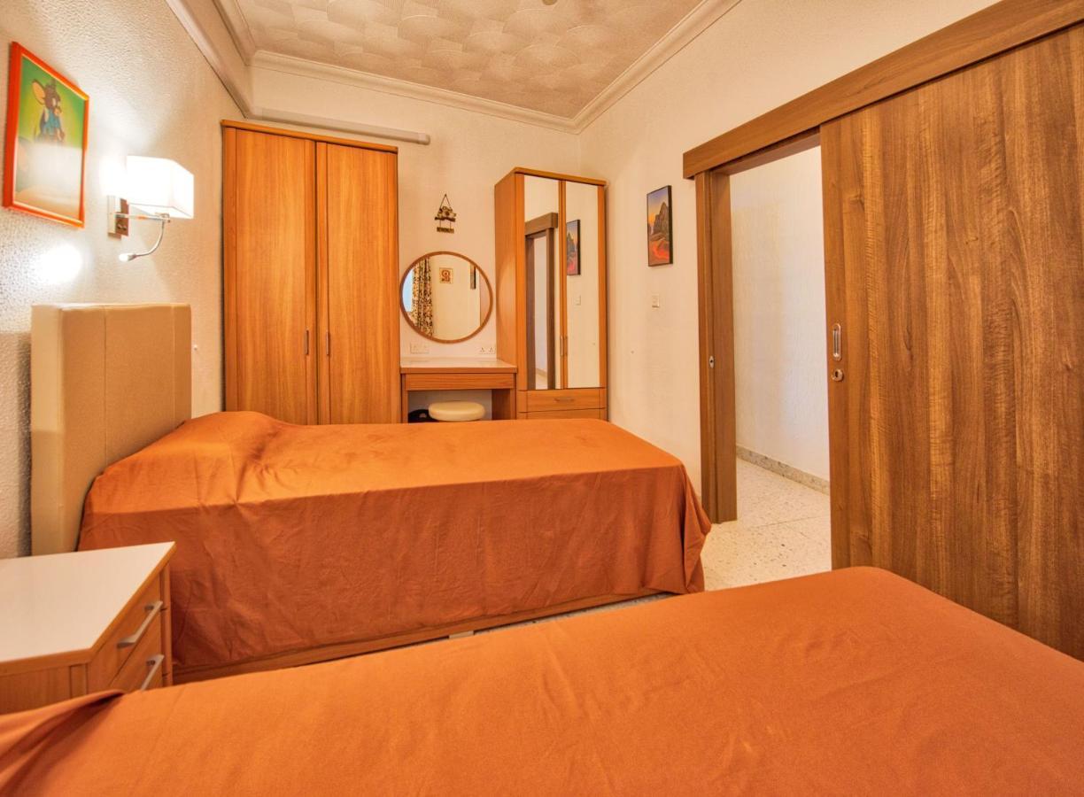 Beachfront Seaview Haven: Malta's Coastal Retreat Mellieha Exterior photo